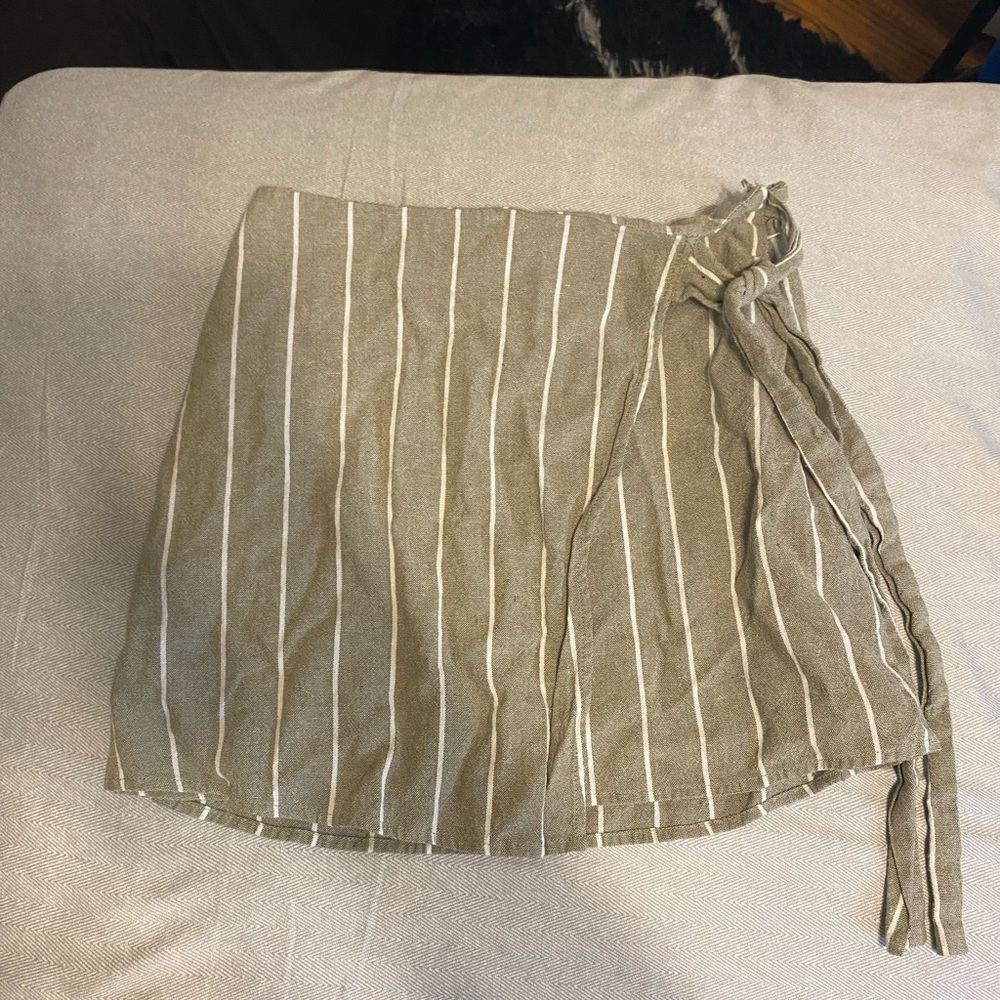 Forever 21 linen beige and cream striped mini skirt